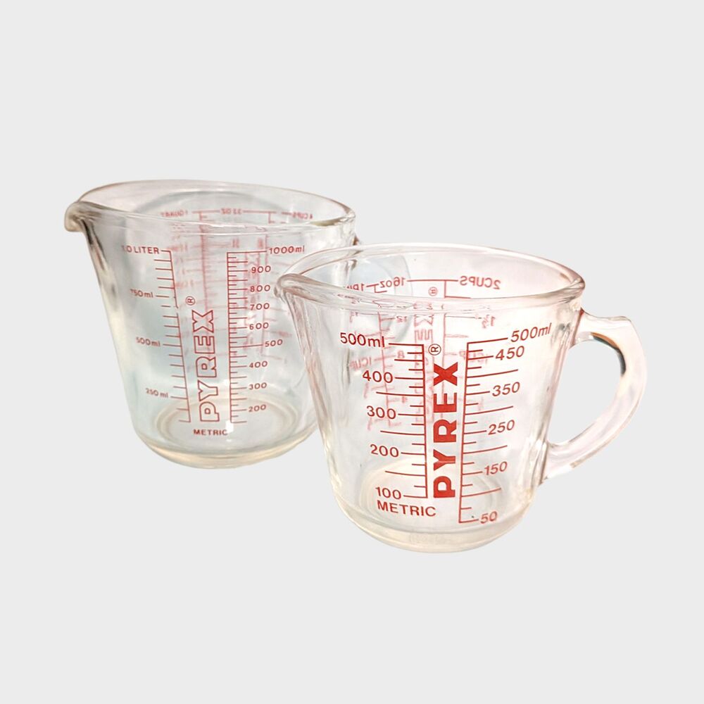Vintage PYREX Glass Measuring Cups Lot 532 516 2 & 4 Cups Red Retro Kitchen